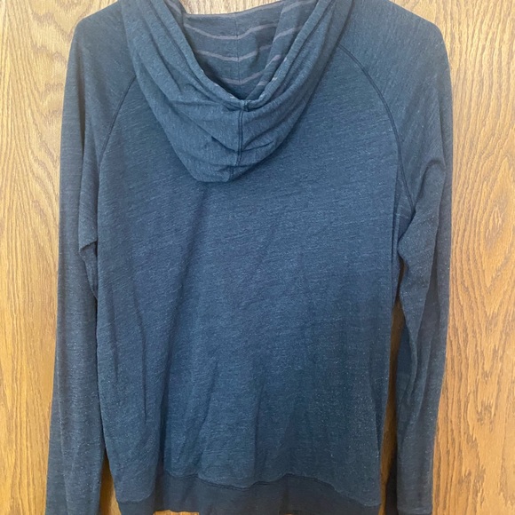 UA women’s zip up jacket - Picture 3 of 3